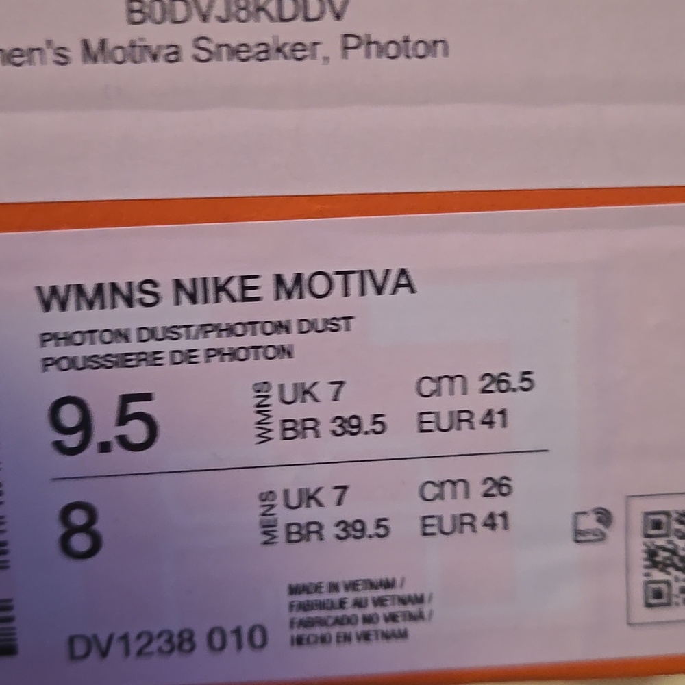 Nike Motiva Photon Dust WOMENS Size 9.5 NEW - Picture 7 of 7